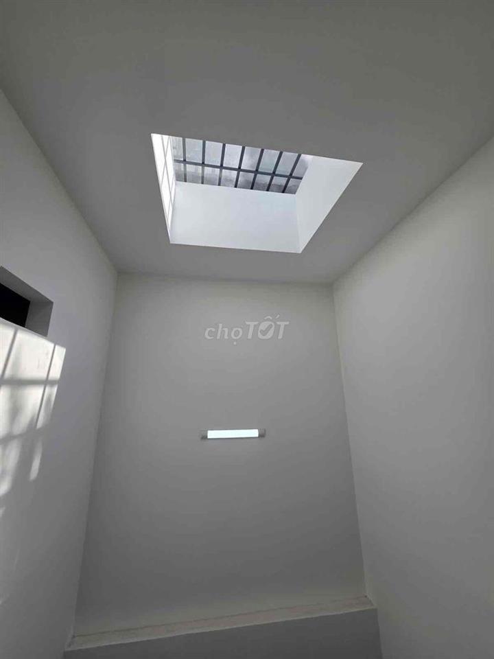 Đỗ Xuân Hợp - Nhà đẹp ngay chợ 90m - Giá 9,8 tỷ - 3 tầng 6PN + 5WC - Ô