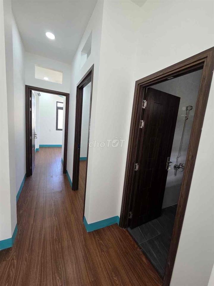 Đỗ Xuân Hợp - Nhà đẹp ngay chợ 90m - Giá 9,8 tỷ - 3 tầng 6PN + 5WC - Ô