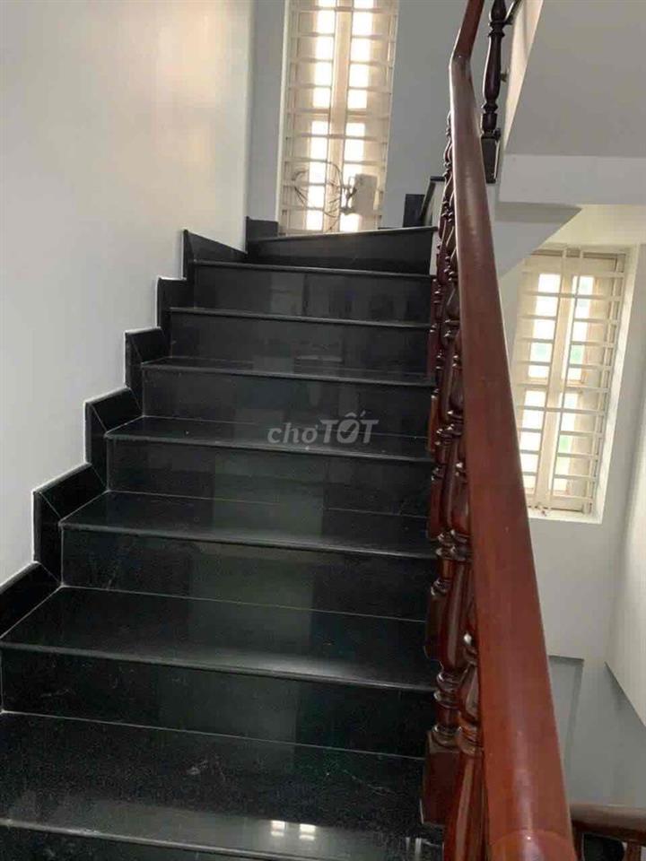 cho thuê nhà mặt tiền đường Linh Đông 1 trệt 2 lầu sân thượng