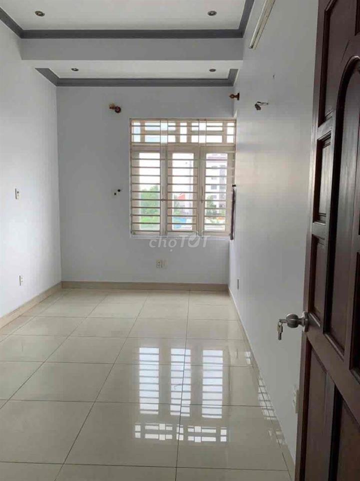cho thuê nhà mặt tiền đường Linh Đông 1 trệt 2 lầu sân thượng