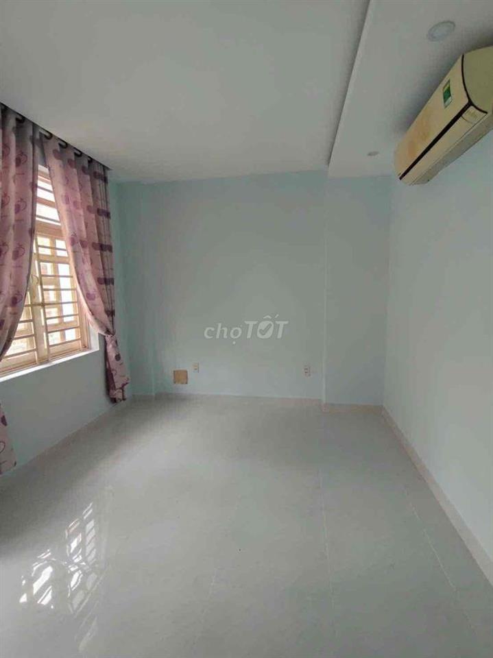 NHÀ MỚI TOANG NGAY 606 QL 13 HBP(KDC HỒNG LONG)-ĐỐI DIỆN VẠN PHÚC CITI