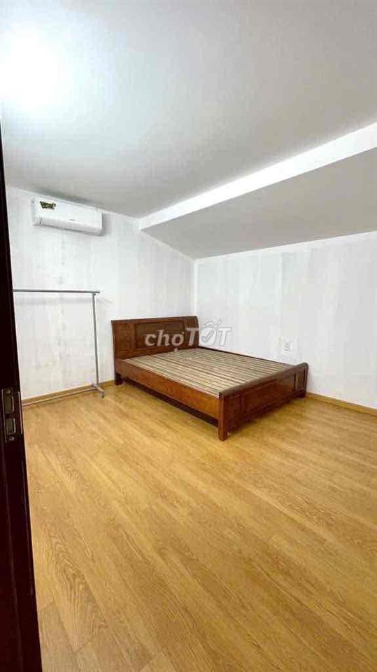 nhà cho thuê Linh Tây gần dh ngân hàng đường nhánh kha vạn cân Thủ đưc