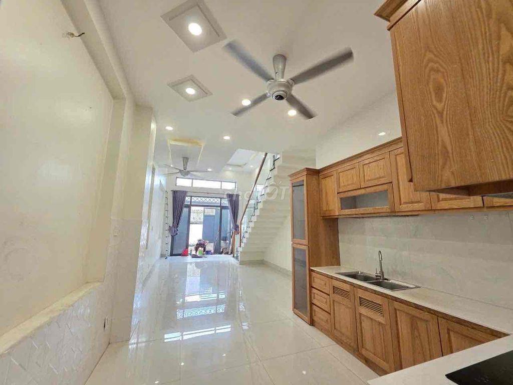 Cho thuê nhà 3 lầu hẻm xe Tải sát Võ Văn Ngân ngã tư Thủ Đức giá 16tr