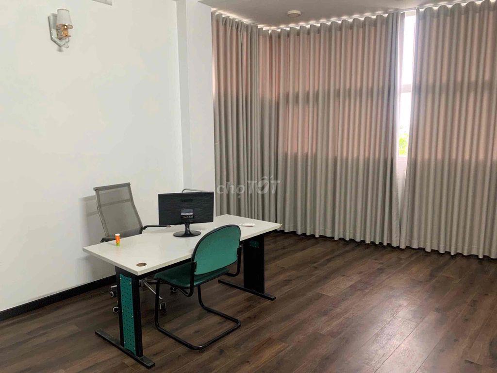 Cho thuê nguyên căn 4 lầu MT đường Phạm Văn Đồng vỉa hè 6m làm VP cty