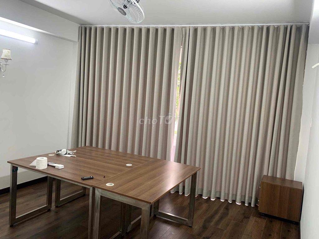 Cho thuê nguyên căn 4 lầu MT đường Phạm Văn Đồng vỉa hè 6m làm VP cty