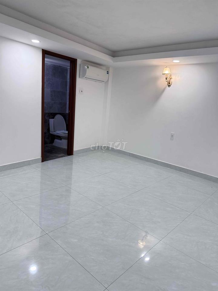 Cho thuê MBKD Mặt Tiền đường Tô Ngọc Vân, Phường Tam Bình Thủ Đức