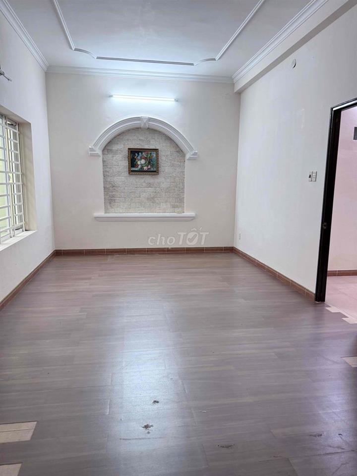 Cho thuê Biệt Thự bên sông đường thông, Gần Gigamaill P HiệpBinhf Cháh