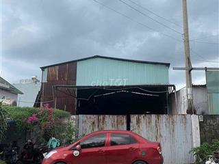 Cho thuê Kho Trống DT 500m2 sẵn VP , Mặt Tiền đường Hoàng Hữu Nam