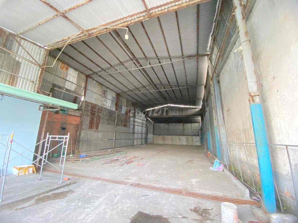 Cho thuê Kho Trống DT 500m2 sẵn VP , Mặt Tiền đường Hoàng Hữu Nam