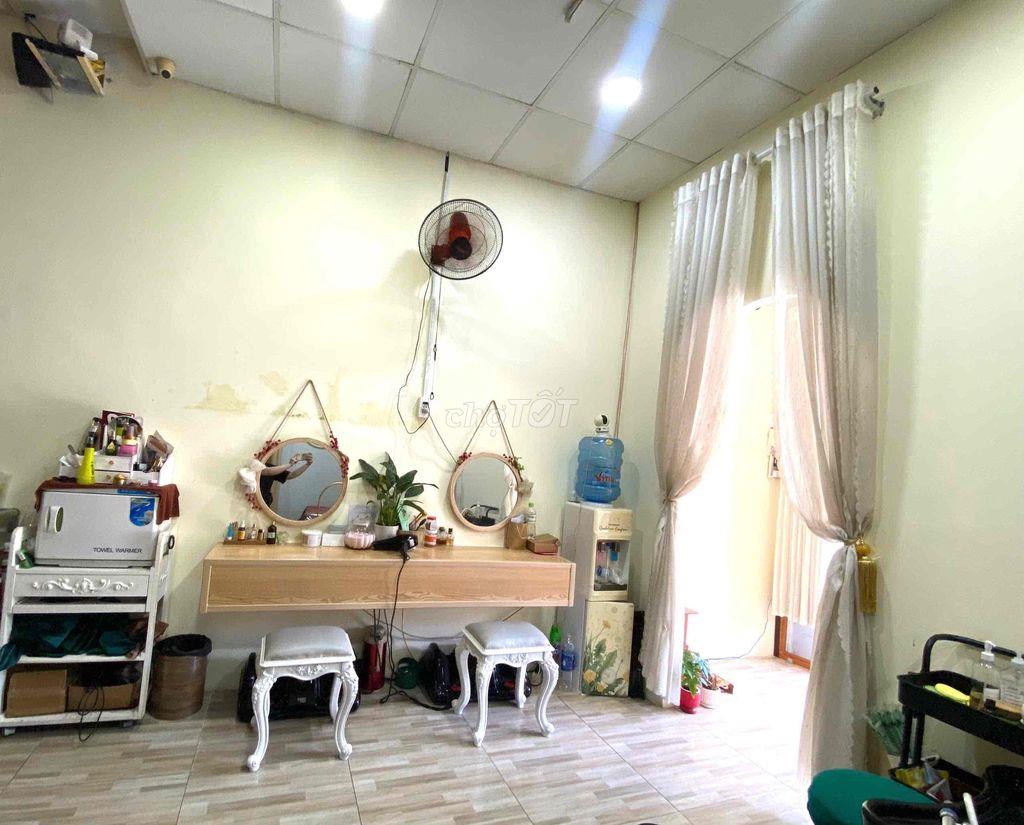 Cần sang lại đồ nghề mặt bằng làm gội đầu trị liệu ngay Cc LaVita đuon