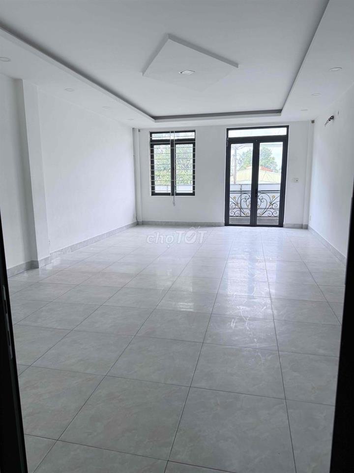 Cho thuê MBKD VP MT đường khu Dân cư đông đúc sát CC Flora Novia Phạm