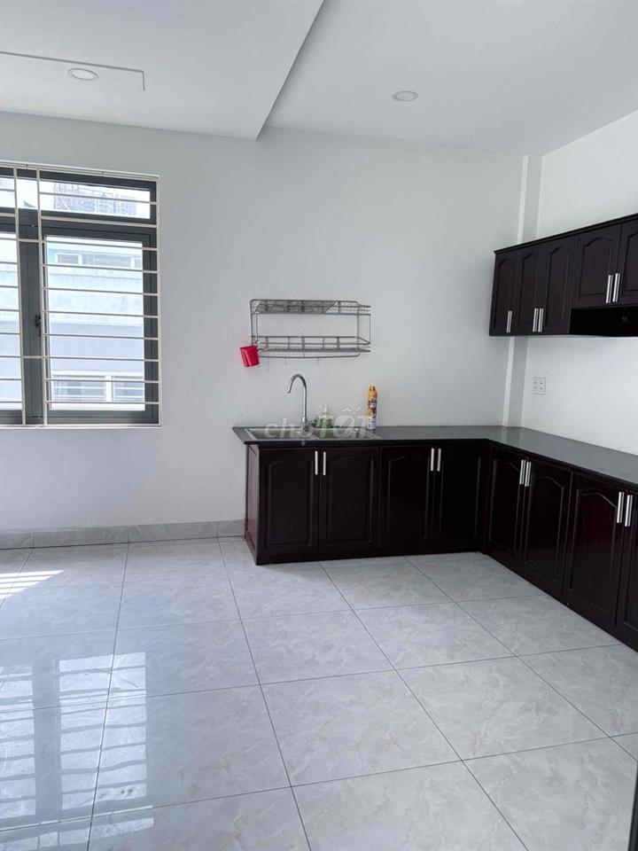 Cho thuê MBKD VP MT đường khu Dân cư đông đúc sát CC Flora Novia Phạm