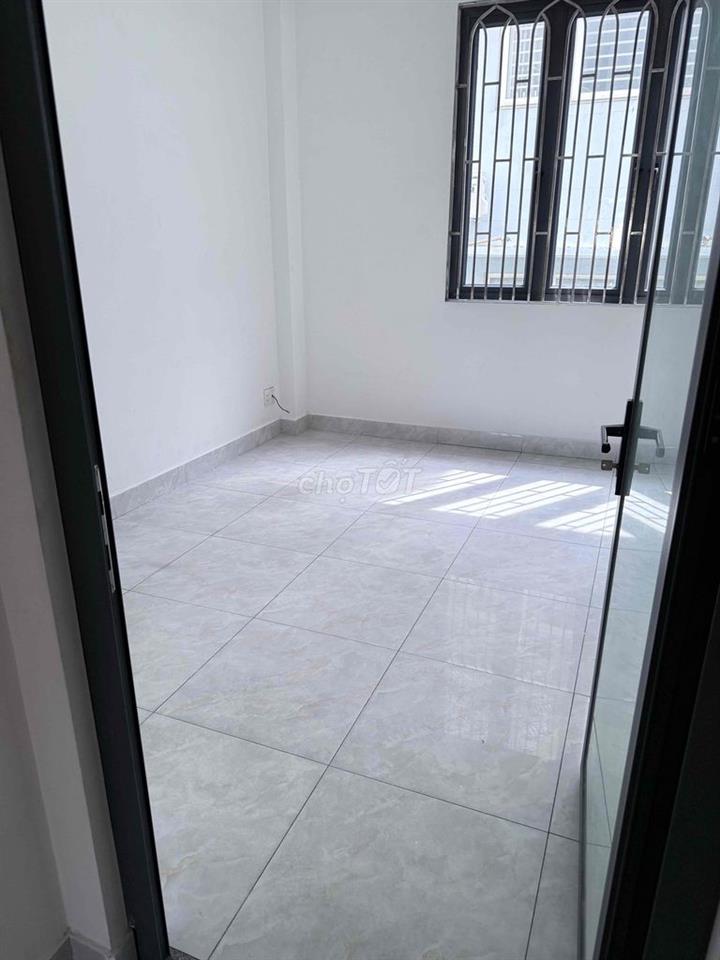 Cho thuê MBKD VP MT đường khu Dân cư đông đúc sát CC Flora Novia Phạm