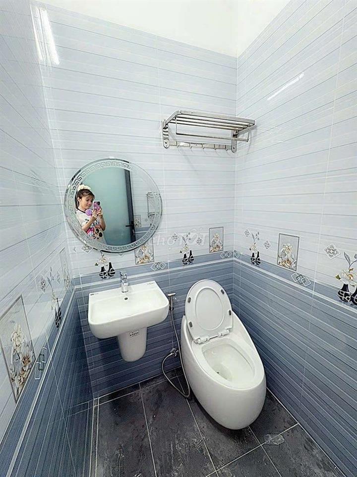 NHÀ 7X13 1T1L SẴN 3PN, SÂN RỘNG ĐẬU NHIỀU XE MÁY. Ở GIA ĐÌNH + NHÓM