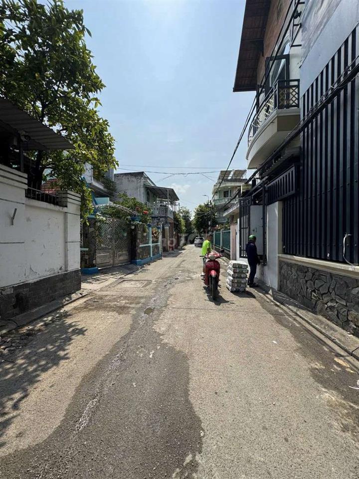 NHÀ MỚi XÂY CỰC ĐẸP 5PN 5WC. SÁT VÁCH VẠN PHÚC. 