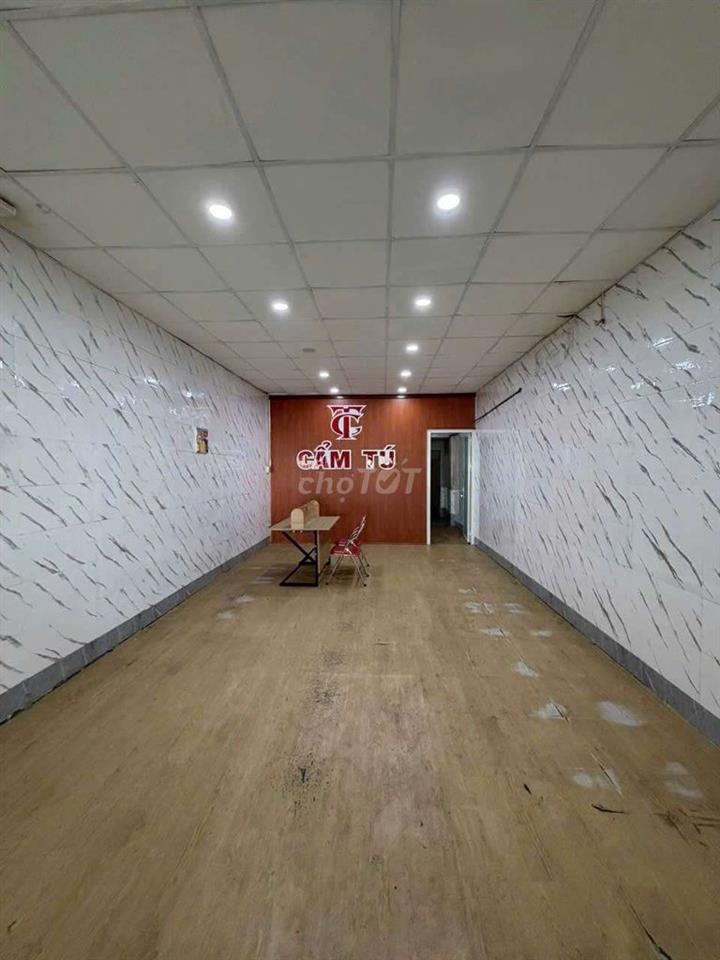 NHÀ NGAY CHỢ, Ở + KD THUẬN TIỆN. SẴN 3PN 3WC 