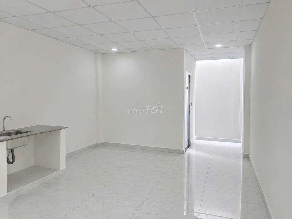 BIỆT THỰ 6,5X32 SÂN CỰC RỘNG. SẴN 3PN, GẦN NGÃ TƯ BÌNH PHƯỚC 