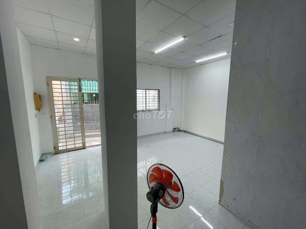 NHÀ 1T1L 3PN 2WC, HẺM OTO GẦN PHẠM VĂN ĐỒNG