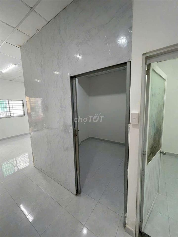NHÀ 1T1L 3PN 2WC, HẺM OTO GẦN PHẠM VĂN ĐỒNG