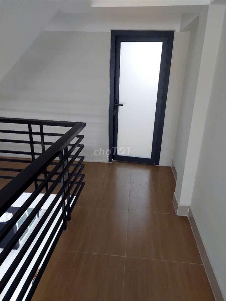NHÀ MẶT TIỀN NGAY CHỢ ĐÔNG ĐÚC, KD ĐA NGÀNH. SẴN 3PN 3WC