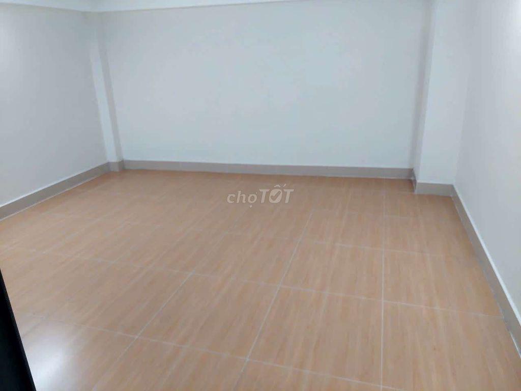 NHÀ MẶT TIỀN NGAY CHỢ ĐÔNG ĐÚC, KD ĐA NGÀNH. SẴN 3PN 3WC