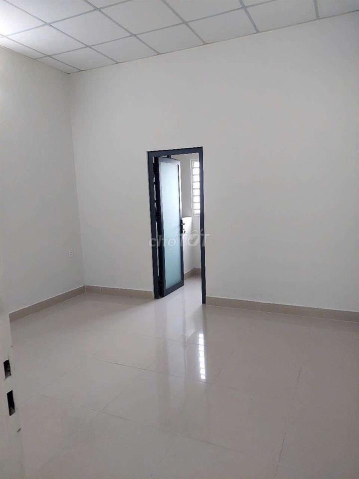 NHÀ MẶT TIỀN NGAY CHỢ ĐÔNG ĐÚC, KD ĐA NGÀNH. SẴN 3PN 3WC