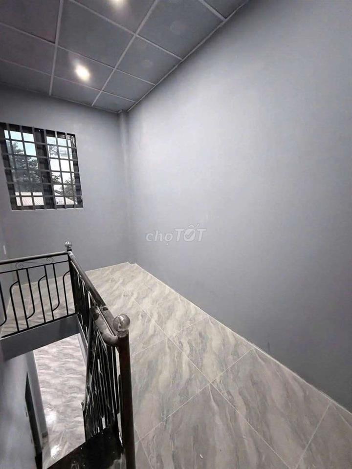 NHÀ MỚI SƠN SỬA ĐẸP, HẺM TẢI, SẴN 2PN. GẦN LÀNG ĐẠI HỌC