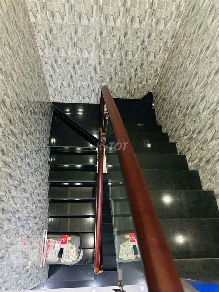 NHÀ MỚI ĐẸP, HẺM TẢI 1T2L 4PN NGAY PHẠM VĂN ĐỒNG