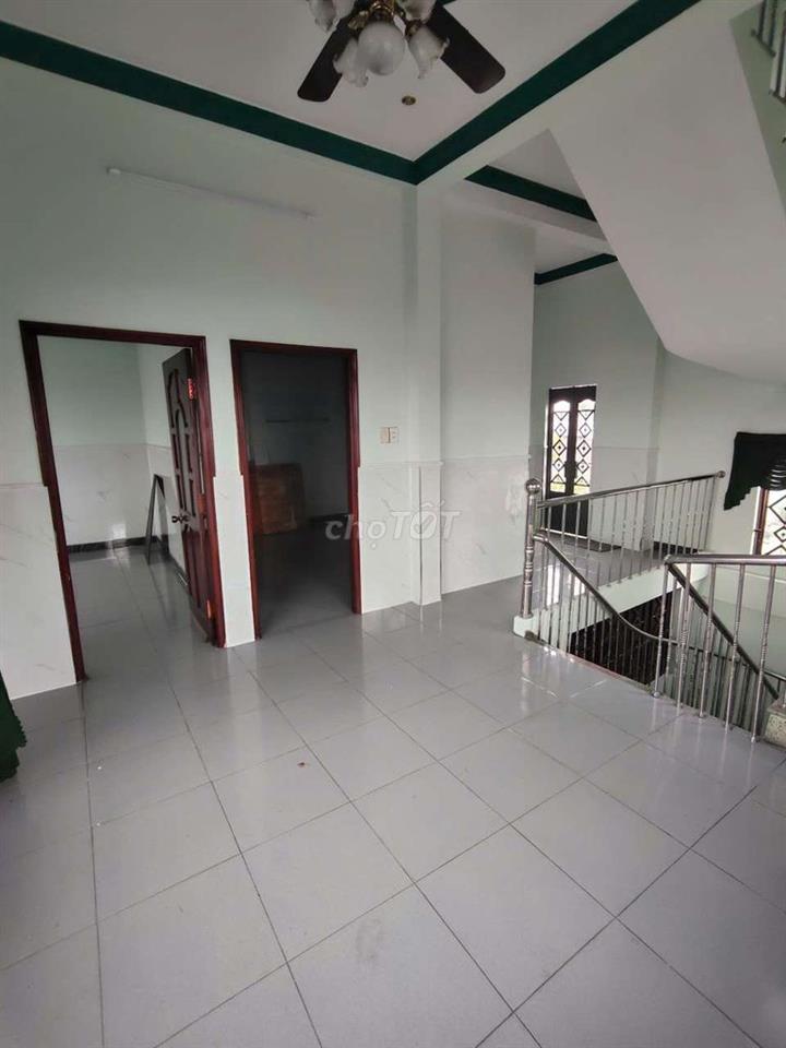 NHÀ MỚI SƠN SỬA RỘNG THOÁNG, 1T2L 4PN 3WC. Ở GIA ĐÌNH + VP CTY