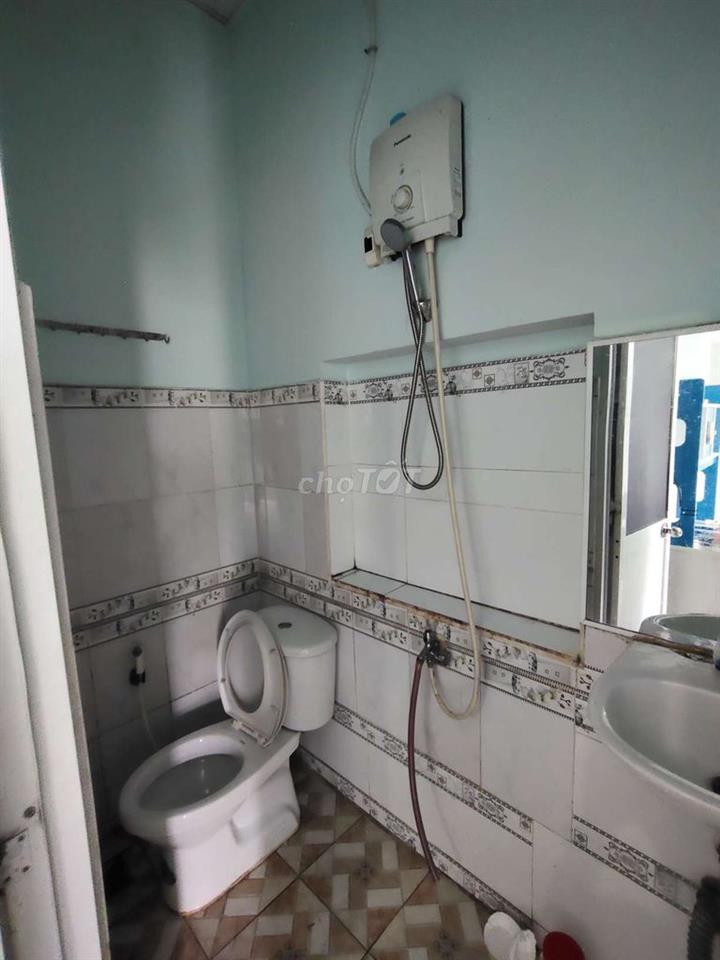 NHÀ 1T2L 3PN 3WC, HẺM OTO, NGAY SÂN BANH LINH XUÂN