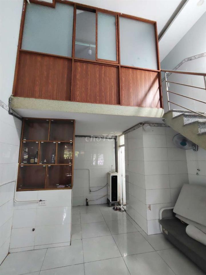 NHÀ 1T2L 3PN 3WC, HẺM OTO, NGAY SÂN BANH LINH XUÂN