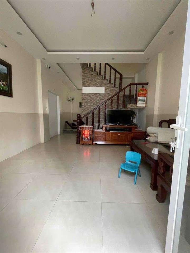 NHÀ HXT GẦN LÀNG ĐẠI HỌC. 1T2L 3PN 3WC, SẴN NỘI THẤT