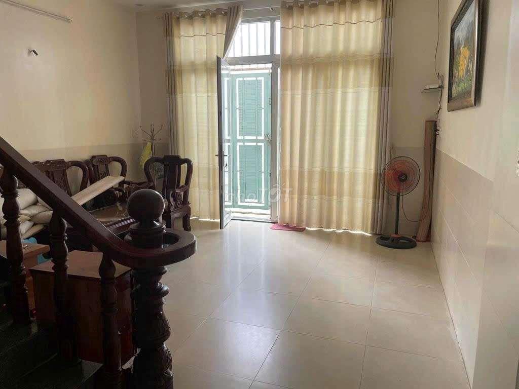 NHÀ HXT GẦN LÀNG ĐẠI HỌC. 1T2L 3PN 3WC, SẴN NỘI THẤT