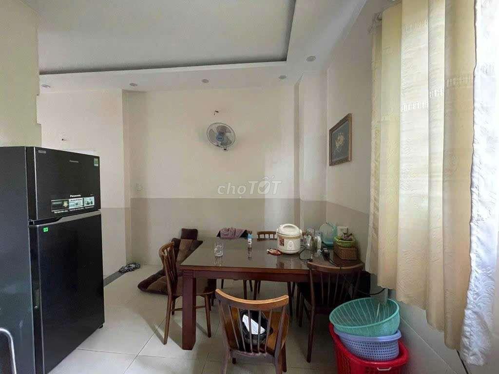 NHÀ HXT GẦN LÀNG ĐẠI HỌC. 1T2L 3PN 3WC, SẴN NỘI THẤT