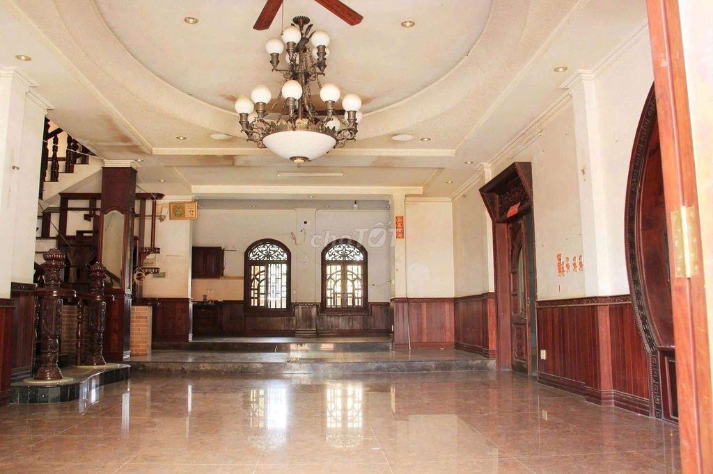 SIÊU BIỆT THỰ CỔ ĐIỂN KHUÔN VIÊN 1000M2, 10PN 10WC, XƯỞNG+SÂN CỰC RỘNG