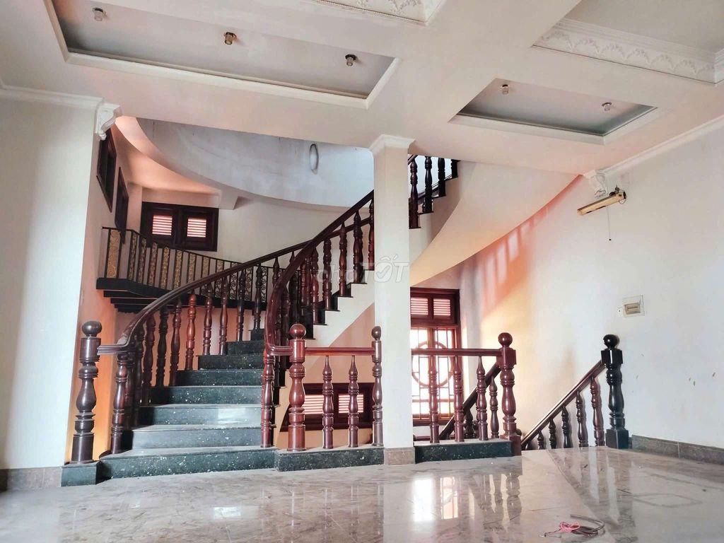 SIÊU BIỆT THỰ CỔ ĐIỂN KHUÔN VIÊN 1000M2, 10PN 10WC, XƯỞNG+SÂN CỰC RỘNG