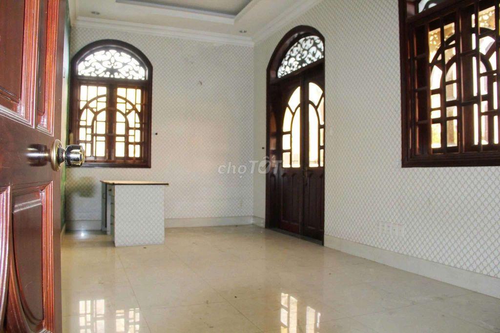 SIÊU BIỆT THỰ CỔ ĐIỂN KHUÔN VIÊN 1000M2, 10PN 10WC, XƯỞNG+SÂN CỰC RỘNG