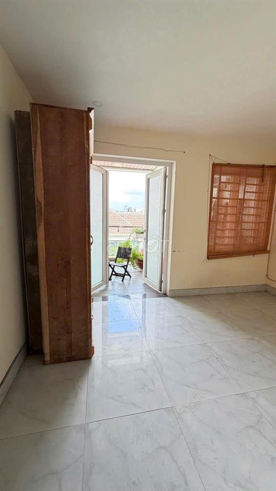 Nhà 4 tầng (4x18m) nhánh Xuân Thủy - khu nước ngoài tấp nập. Giá 45tr