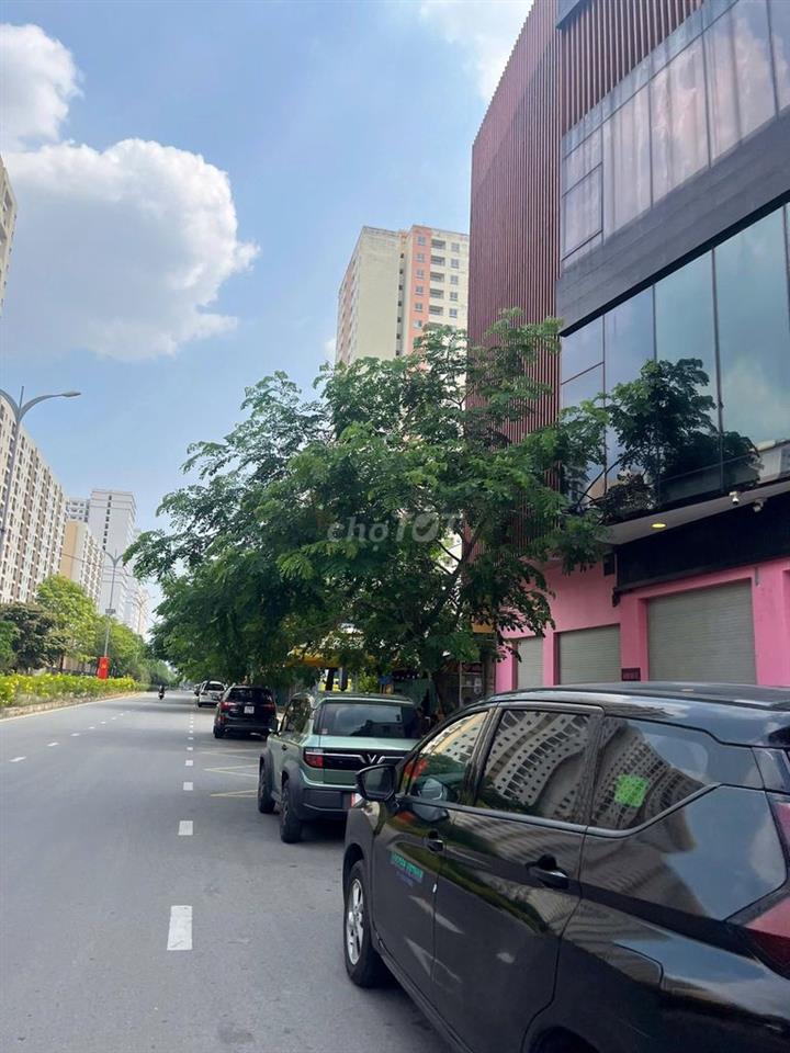 Căn góc Lương Định Của, Quận 2. DT sàn: 220m2 - 1 trệt 3 lầu. Giá 48tr