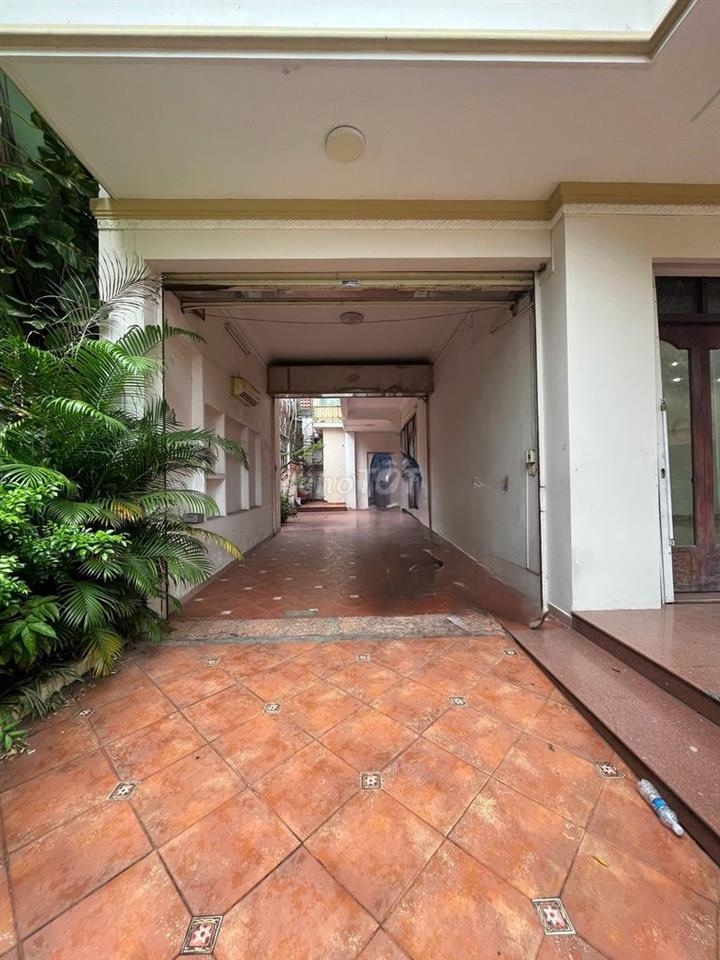 Biệt thự kinh doanh Thảo Điền, Q2, 500m2, 1 trệt 1 lầu. Giá 140tr/th