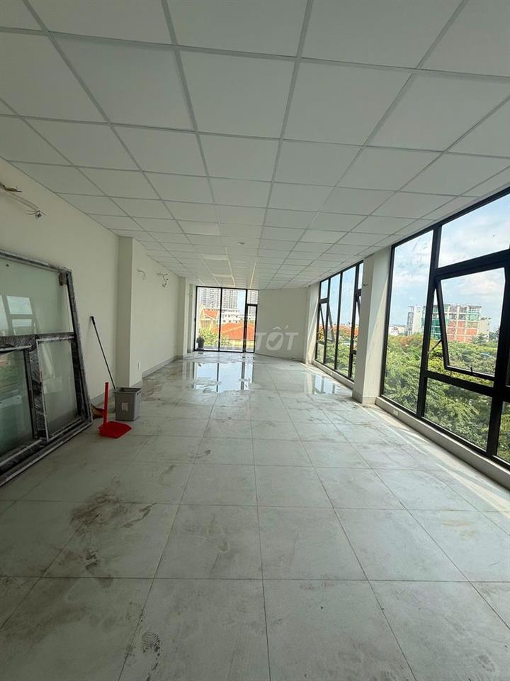 Sàn văn phòng 100m2, vị thế đẹp tại Thạnh Mỹ Lợi - Q2. Giá chỉ 15tr/th