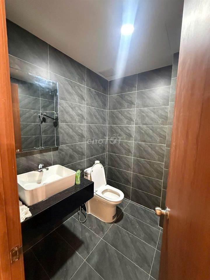 Sàn văn phòng trống suốt Masteri An Phú, Quận 2 (50m2). Giá 15tr/th