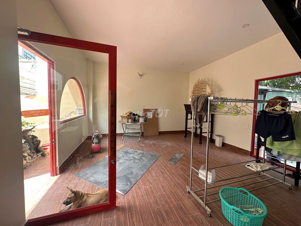 MB Làng Báo Chí Thảo Điền, Q2 sân trước sau, view sông (130m2) - 30tr