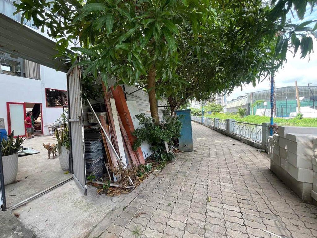 MB Làng Báo Chí Thảo Điền, Q2 sân trước sau, view sông (130m2) - 30tr