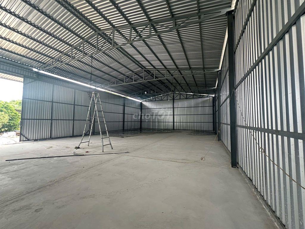Kho/xưởng (225m2) đường xe tải Lương Định Của, An Phú, Q2. Giá 27tr/th