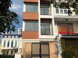 Cho thuê Trương Văn Bang, TML, Q2- 1 trệt 3 lầu, 7PN, 7wc. Giá 50tr/th