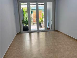 1 trệt 1 lầu Làng Báo Chí, Thảo Điền, Quận 2 (3.4x11m). Giá: 17tr/th