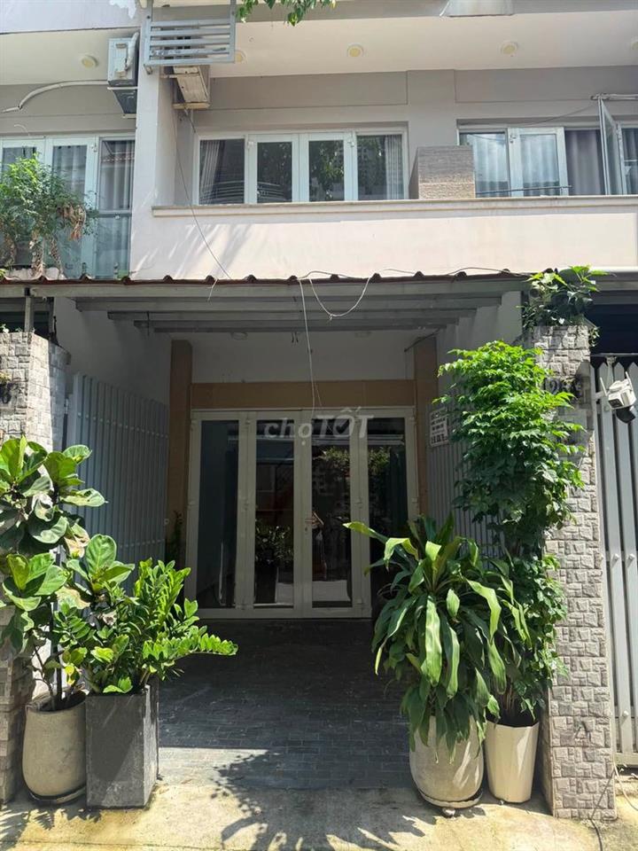 1 trệt 1 lầu Làng Báo Chí, Thảo Điền, Quận 2 (3.4x11m). Giá: 17tr/th