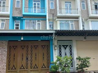 cho thuê nhà phố thủ đức