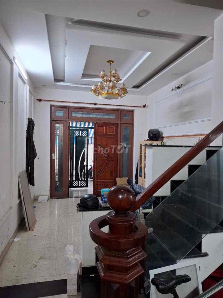 nhà mặt tiền đường